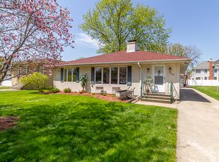 664 N Indiana St, Elmhurst, IL 60126