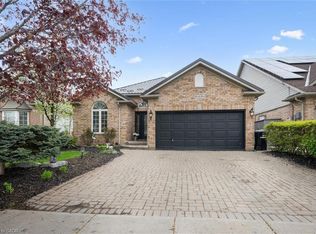 44 McNichol Dr, Cambridge, ON N1P 1C9