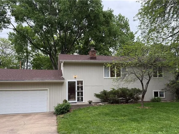 1024 Holiday Dr, Lawrence, KS 66049