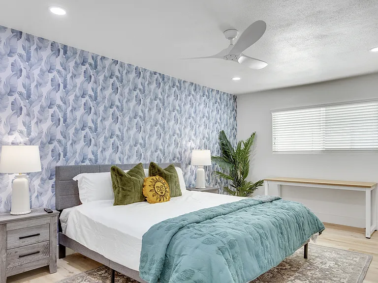 1075 Molino Ave #3 — Photo 3