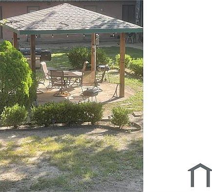 2nd image of 5647 Gaston Ave #216
