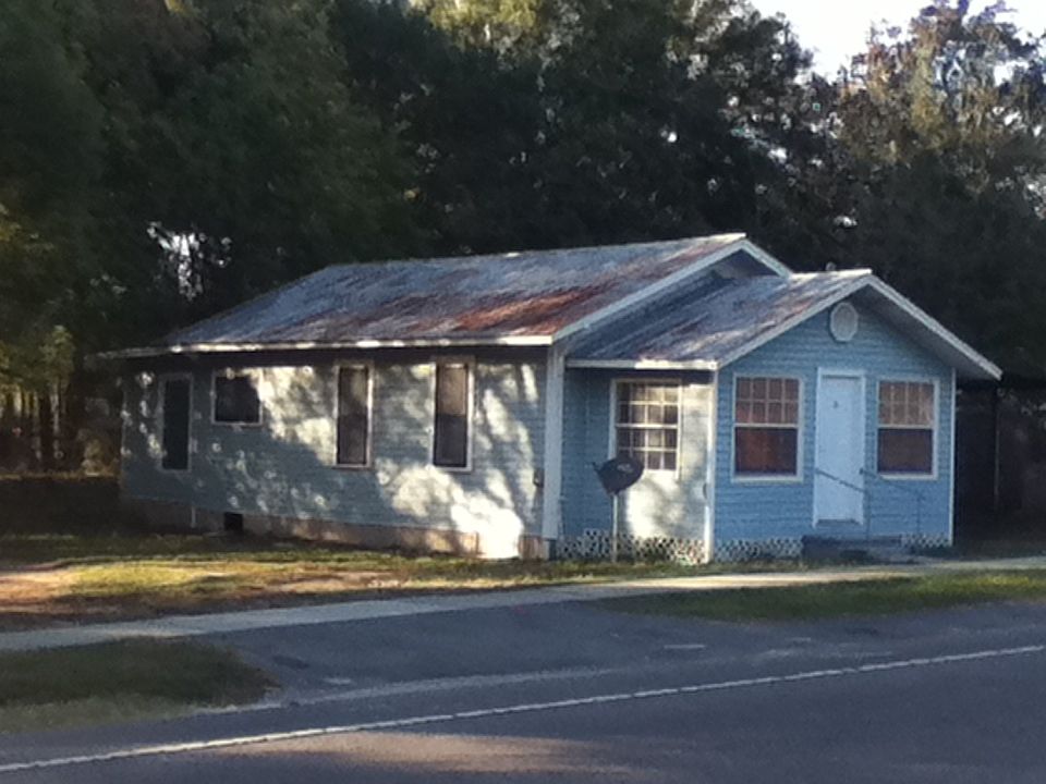 Large Fenced in Yard