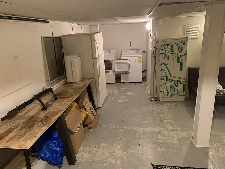 Free laundry in lower level