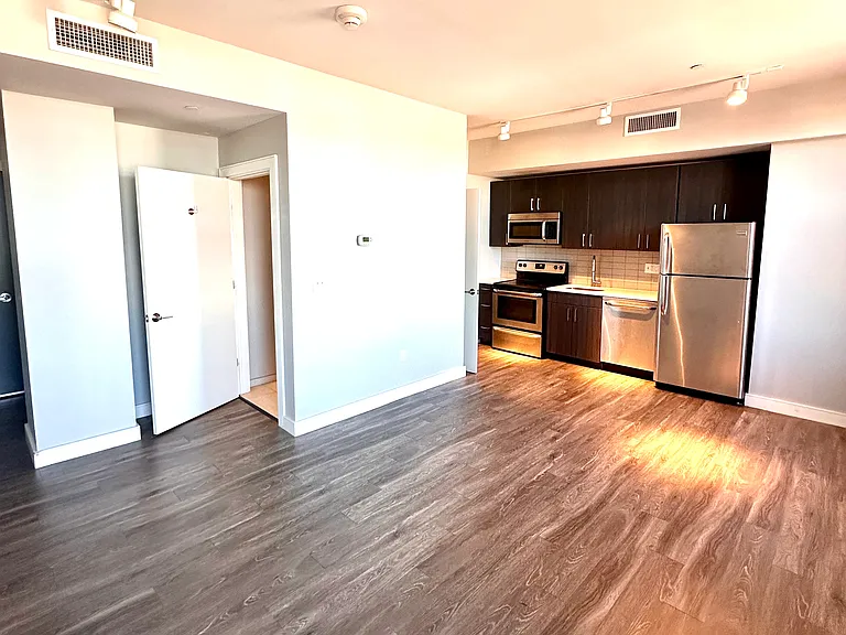 23 Central Ave — Photo 33