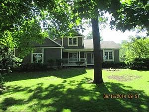 2nd image of 1445 Tanglewood Dr