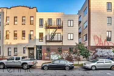 Rented by Rennit Inc.