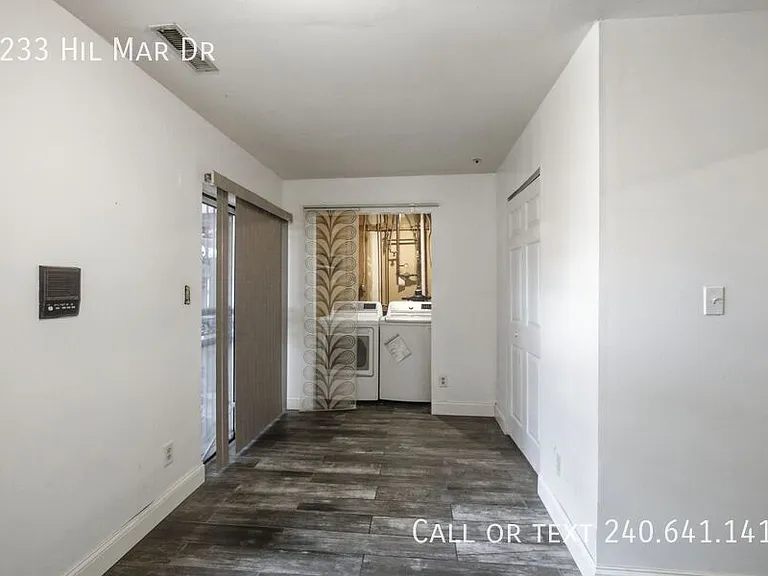 5233 Hil Mar Dr — Photo 11
