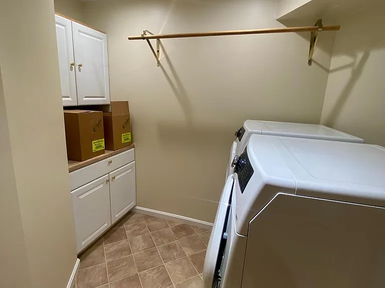 9504 S Royal Crest Ct — Photo 33