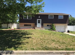 143 Ruland Rd, Selden, NY 11784