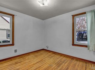 12 Clarence Harder Dr, Tonawanda, NY 14150