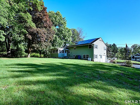 4th image of 1221 Poquonock Avenue