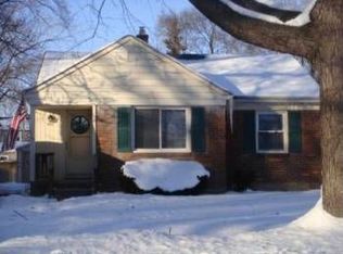 912 Orchard Grove Dr, Royal Oak, MI 48067