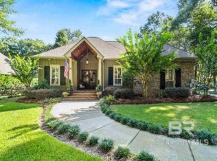 105 Woodcove Dr, Fairhope, AL 36532