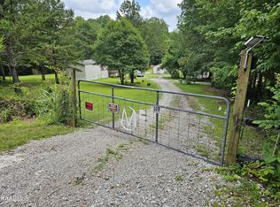 119 Alf Threet Rd, Jamestown, TN 38556