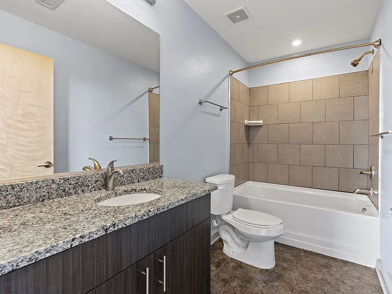 Matrix Midtown — Photo 23