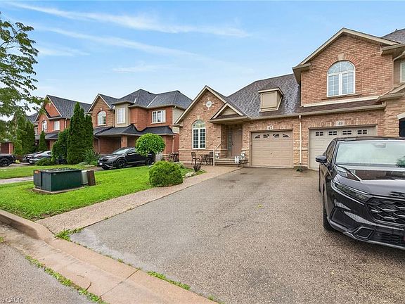 3rd image of 47 Hannon Cres