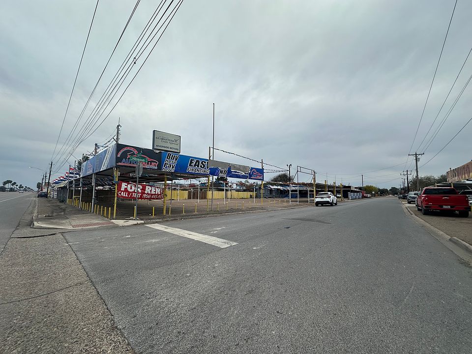 1st image of 807 W Us Highway 83