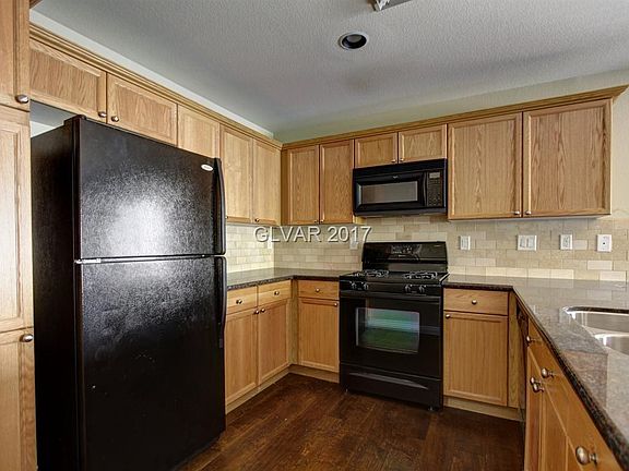 5th image of 9053 Parapet Ave