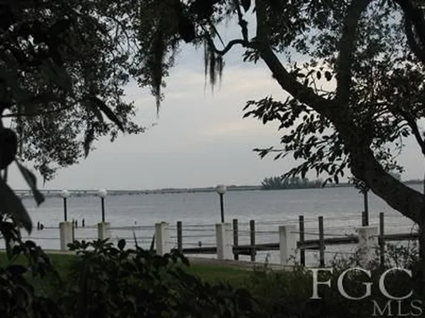 3331 E Riverside Dr, Fort Myers, FL 33916