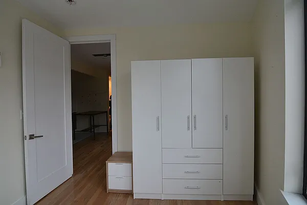 Rented by Hagstrom Management Inc | media 25