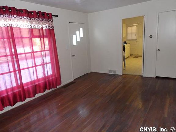 2nd image of 201 Dawes Ave