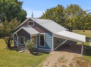 1005 N Oak St, Leonard, TX 75452