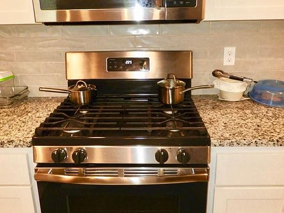 Gas Range with Microwave oven