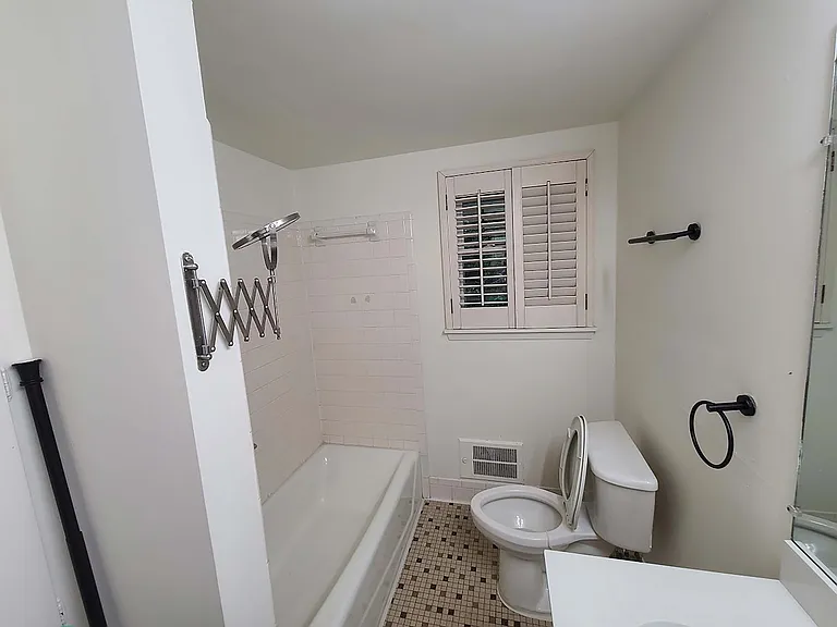 1002 Dixon Dr — Photo 61
