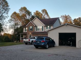 827 Moody Ridge Rd, Belpre, OH 45714