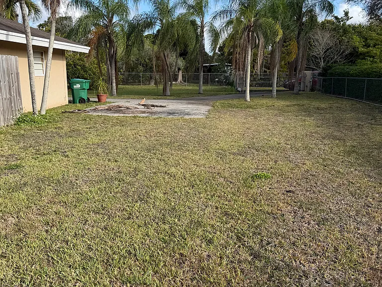 18246 SW 295th St — Photo 10