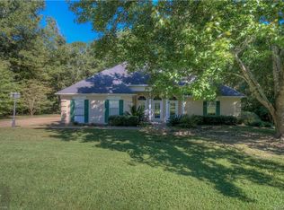 6112 Shadow Wood Dr, Shreveport, LA 71107