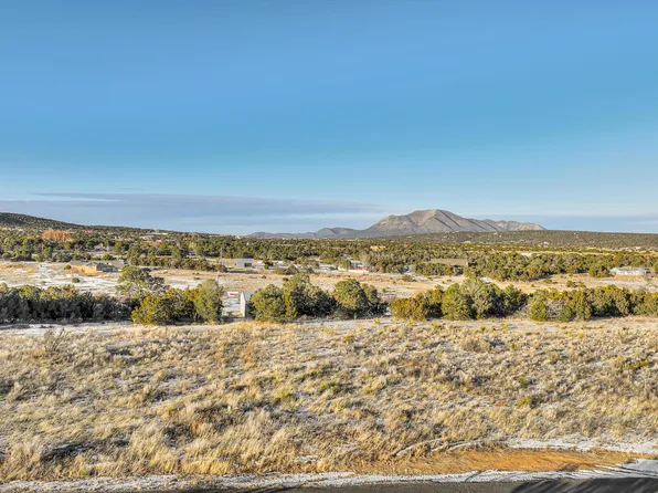17 Joe Nestor Rd, Edgewood, NM 87015