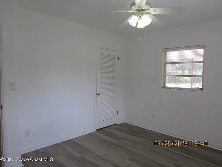 211 W Laila Dr — Photo 25