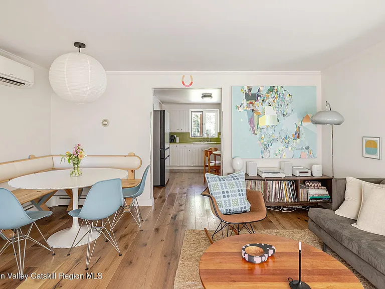37 Harry Howard Ave — Photo 4