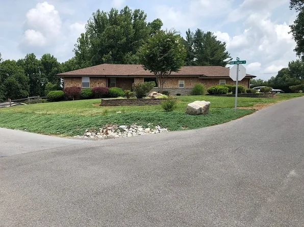 2319 Edgewood Dr, Elizabethton, TN 37643