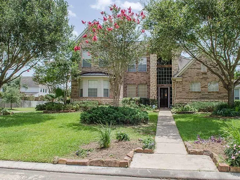 2303 Chelsea Ridge Ct — Photo 1