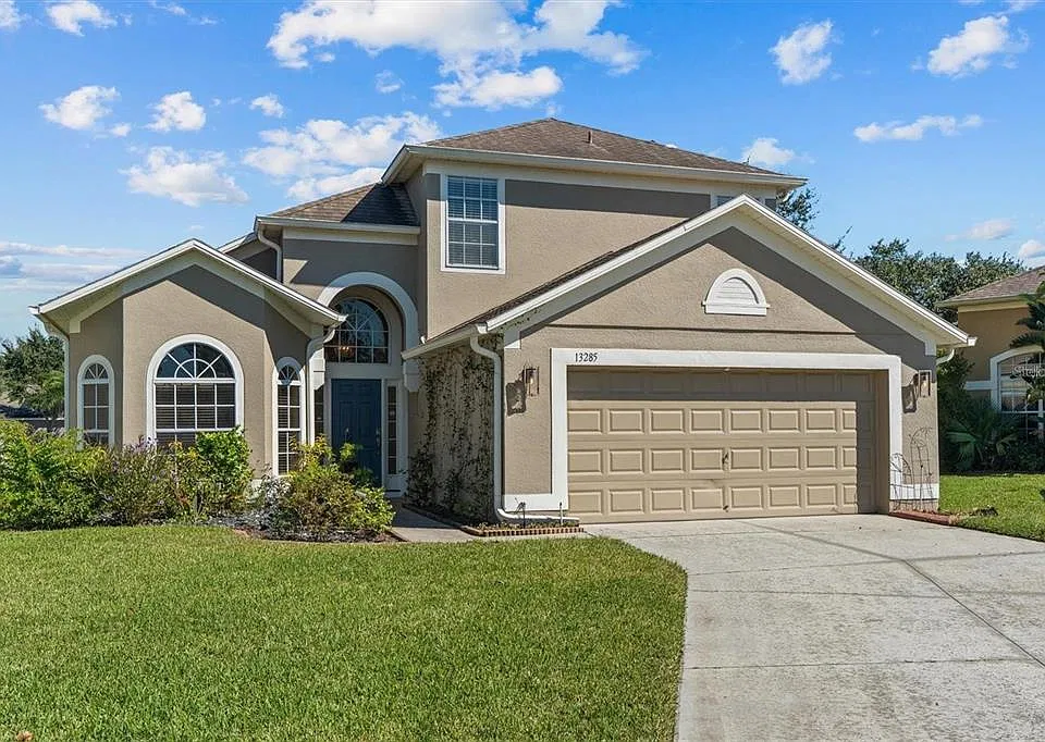13285 Early Frost Cir