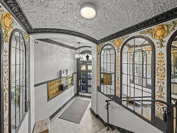 3rd image of 4804 Jefferson St #5d & 5c
