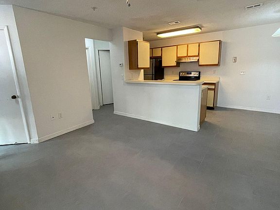 2nd image of 629 Dory Ln Unit 103