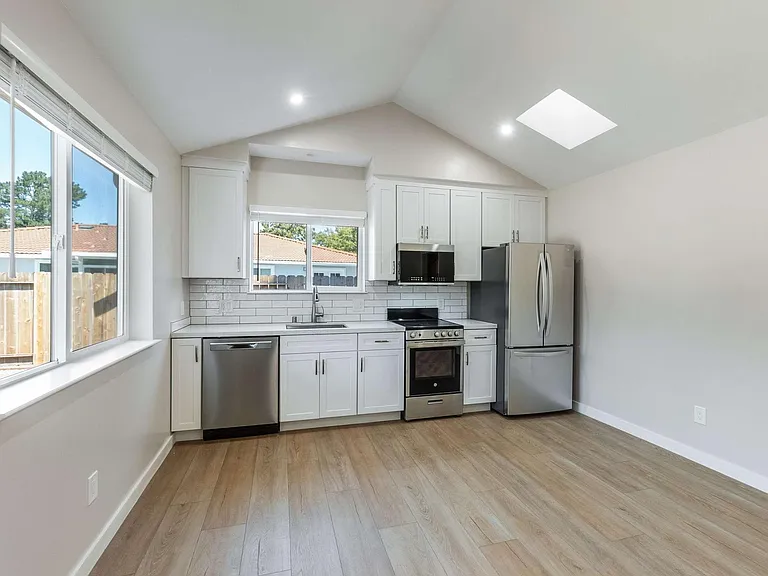 1045 Allegheny Dr — Photo 10