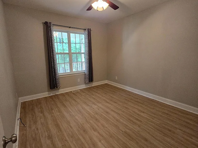 18 Castlewood Dr — Photo 8
