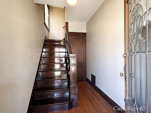 1st image of 3924 Burwood Ave