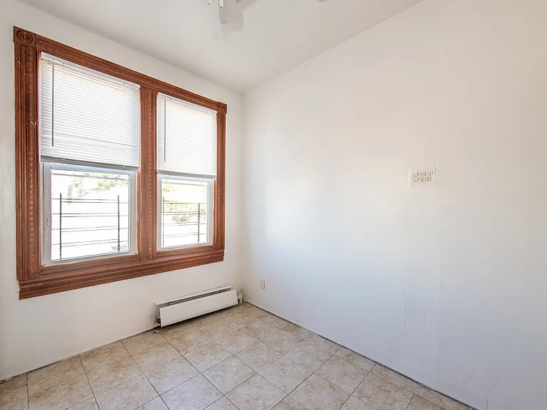 46 Spruce St #2 — Photo 16