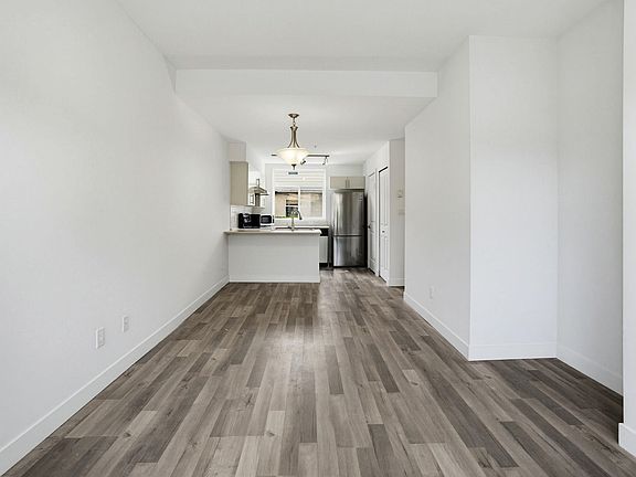 4th image of 5632 Kings Rd #206