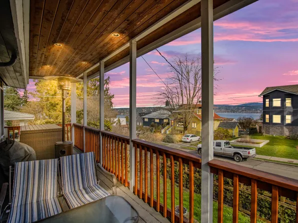 9813 62nd Ave S, Seattle, WA 98118