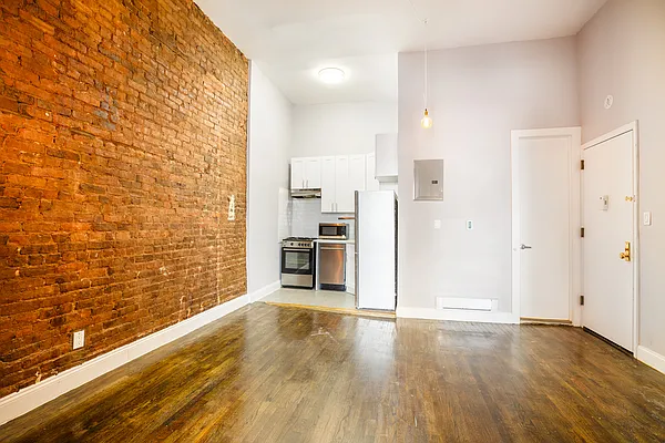 Rented by MNS | media 12