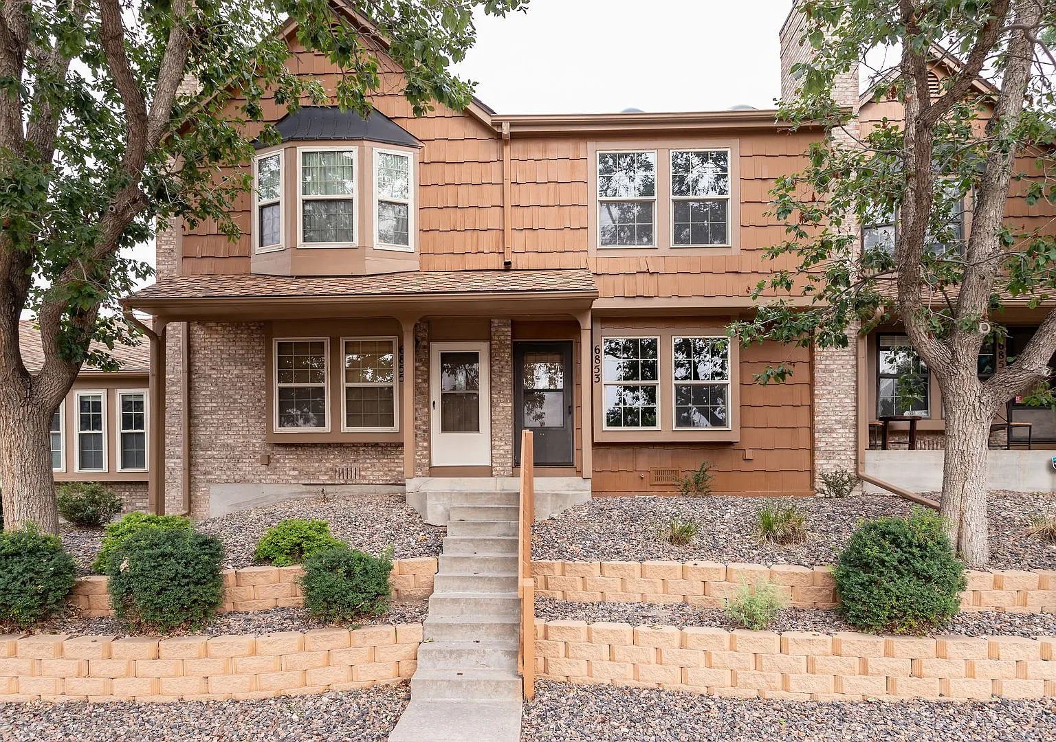 Charming 2 BR/2BA Townhome in Prime Rockrimmon Location! — Photo 1