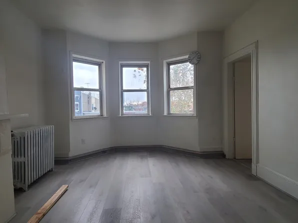 242 Bowers Street image 2 of 13