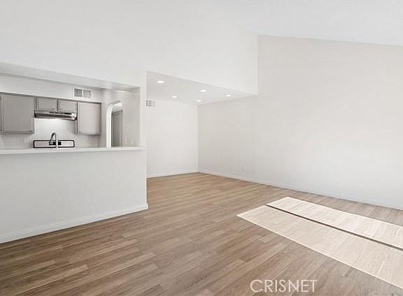 5th image of 8221 Langdon Ave Unit 205