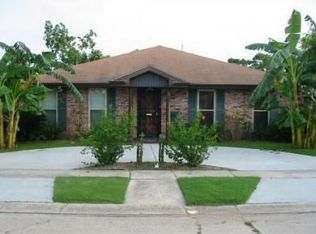 5240 Ithaca St, Metairie, LA 70006